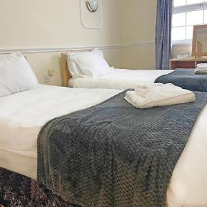 Zimmer mit zwei Einzelbetten